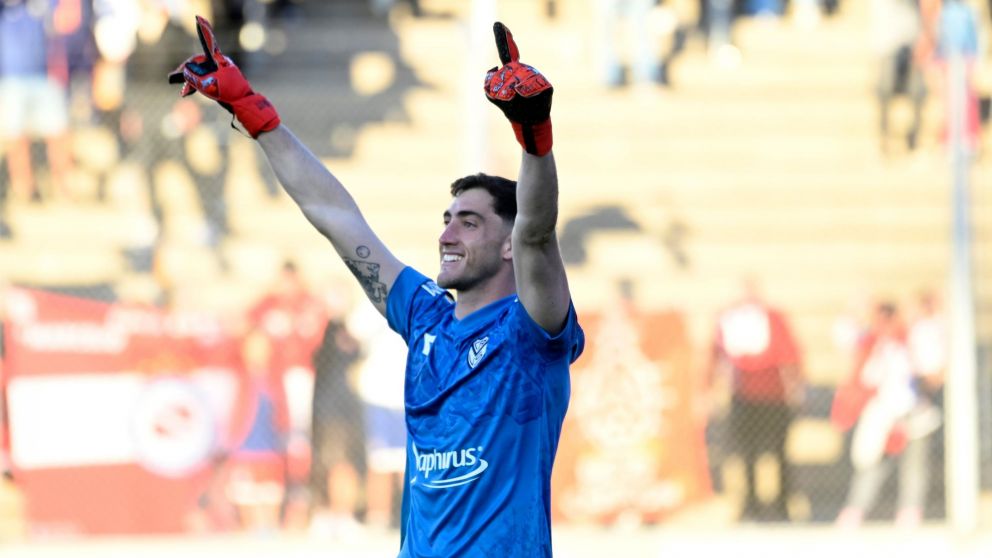 El entrenador de arqueros de Vélez reveló los SECRETOS del MACHETE de Tomás Marchiori