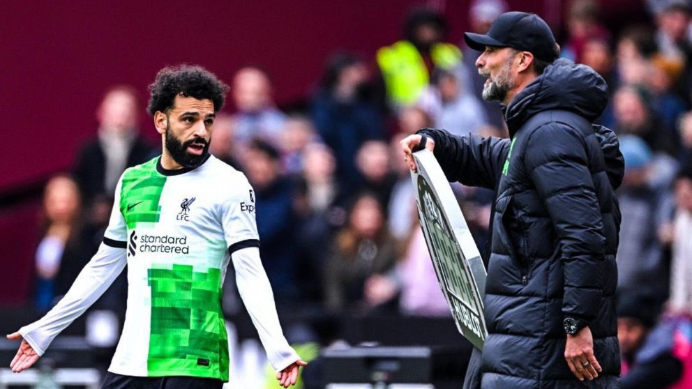 ARDE Liverpool: así fue el FUERTE CRUCE entre Salah y Jürgen Klopp