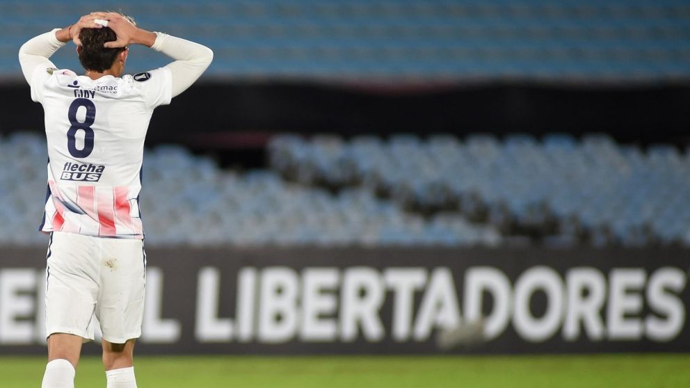 Con una JUGADA INSÓLITA, San Lorenzo perdió ante Liverpool sobre el final y se complicó en la Copa Libertadores
