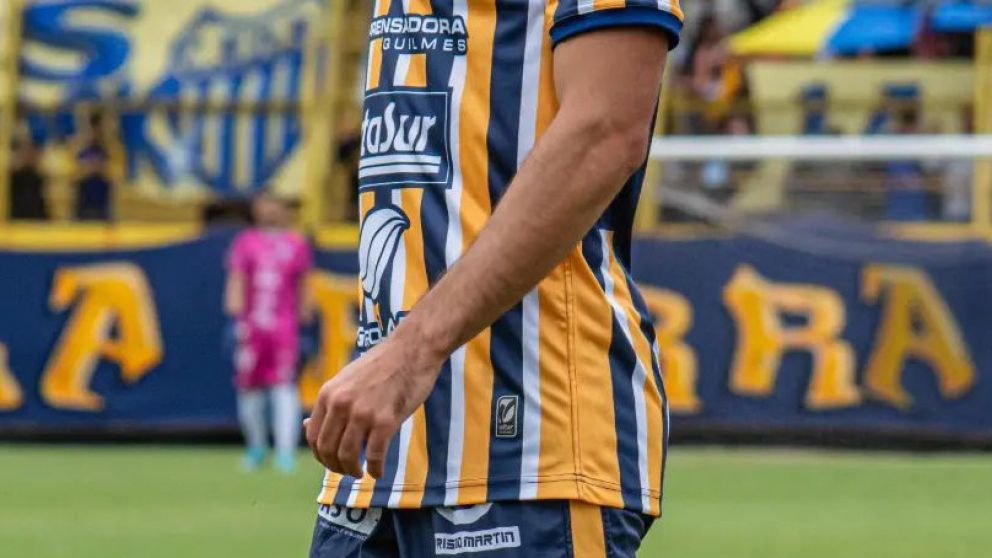 SANTI ES UNO DE LOS REFERENTES DEL DARSENERO QUE DA PELEA.