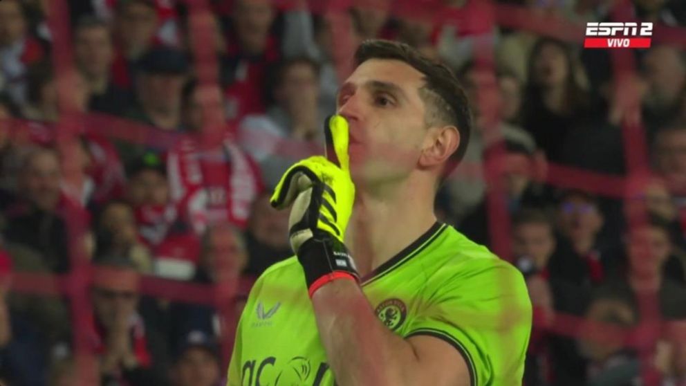 Dibu Martínez fue TENDENCIA tras realizar su show y haber ELIMINADO A LOS FRANCESES: locura de memes