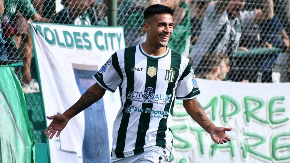 FELICIDAD. TRAS CONVERTIRLE A ACASSUSO, EL ROSTRO DE VILLAGRA EXPRESÓ LA SATISFACCIÓN POR APORTAR SU NOMBRE EN LA RED.