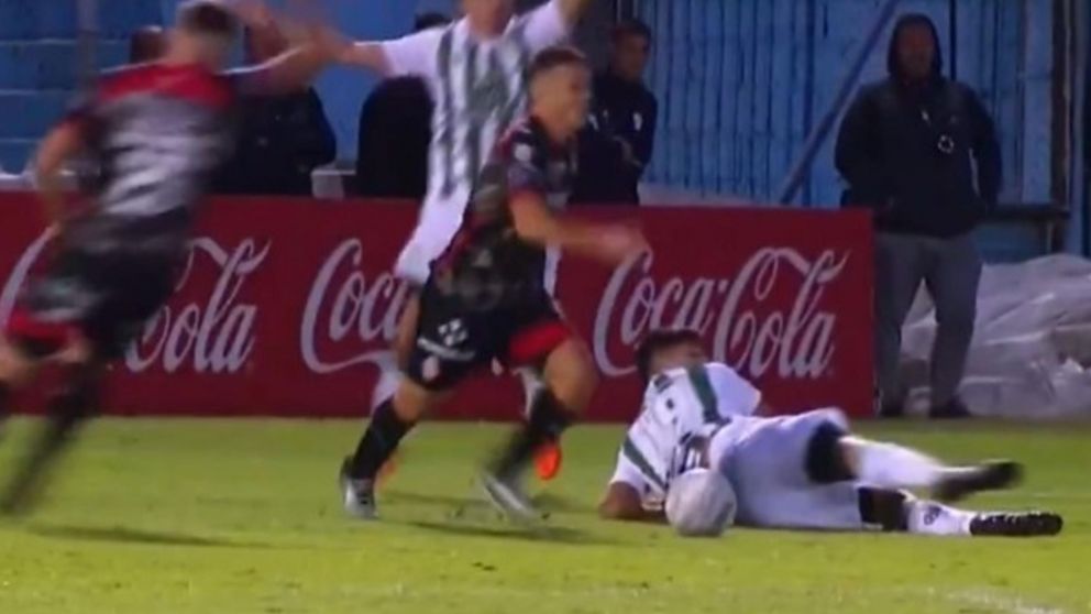�ESC�NDALO en la Copa Argentina!: el TREMENDO penal que no le dieron a San Miguel ante Barracas Central