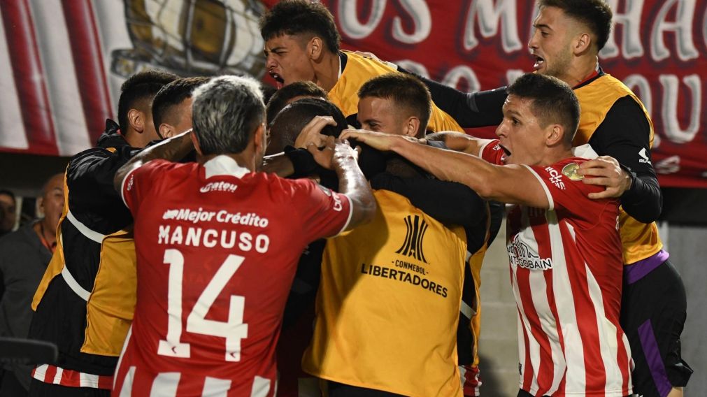 Estudiantes SE DESPERTÓ y le dio vuelta el partido a The Strongest por la Copa Libertadores