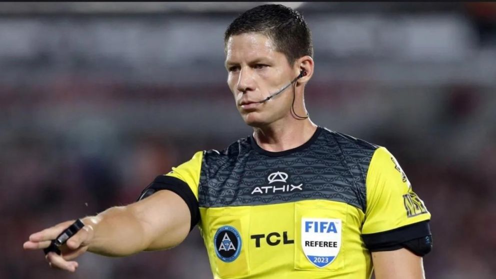 La Copa de la Liga ya tiene los jueces para la CALIENTE ÚLTIMA FECHA: Nicolás Ramírez estará en un cruce picante