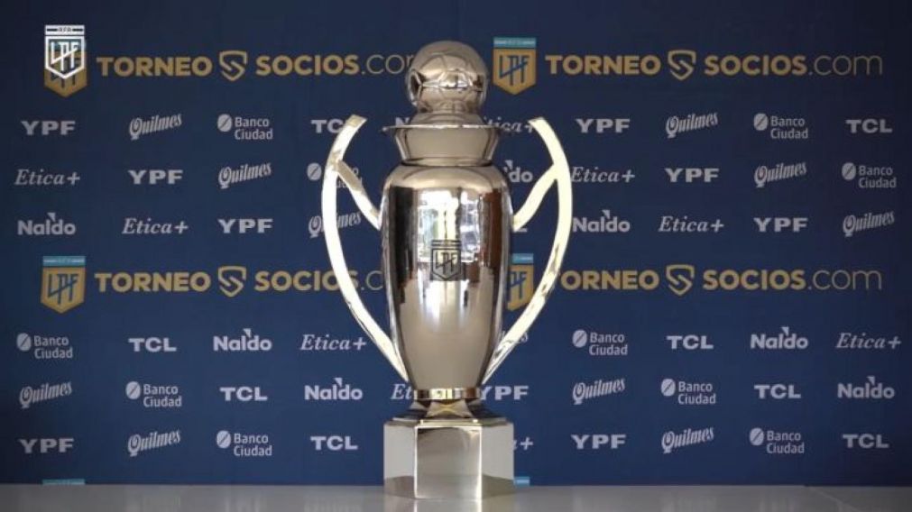 ¿QUIÉNES SERÁN LOS JUECES de los clásicos Independiente - River y Boca - Racing?: los detalles