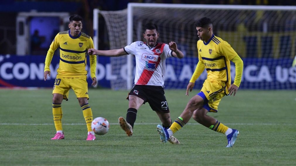 Con un penal errado y Brey COMO FIGURA, Boca igual� con Nacional Potos� en el arranque de la Copa Sudamericana
