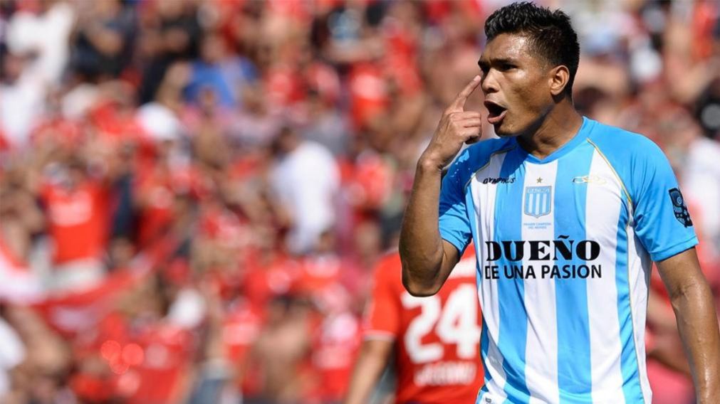 POLÉMICO: la CONFESIÓN de Teo Gutiérrez sobre el incidente en el vestuario de Racing