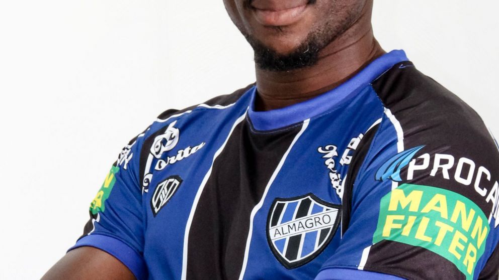 LUIS LEAL REPRESENTA A LA SELECCIÓN DE SANTO TOMÉ Y PRÍNCIPE.