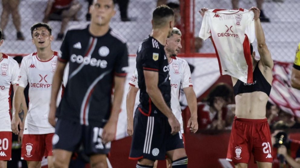 River perdió ante Huracán y complicó su clasificación en la Copa de la Liga