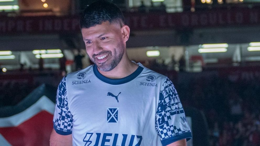 El Kun Agüero y otro mal paso en su relación con Independiente: los videos