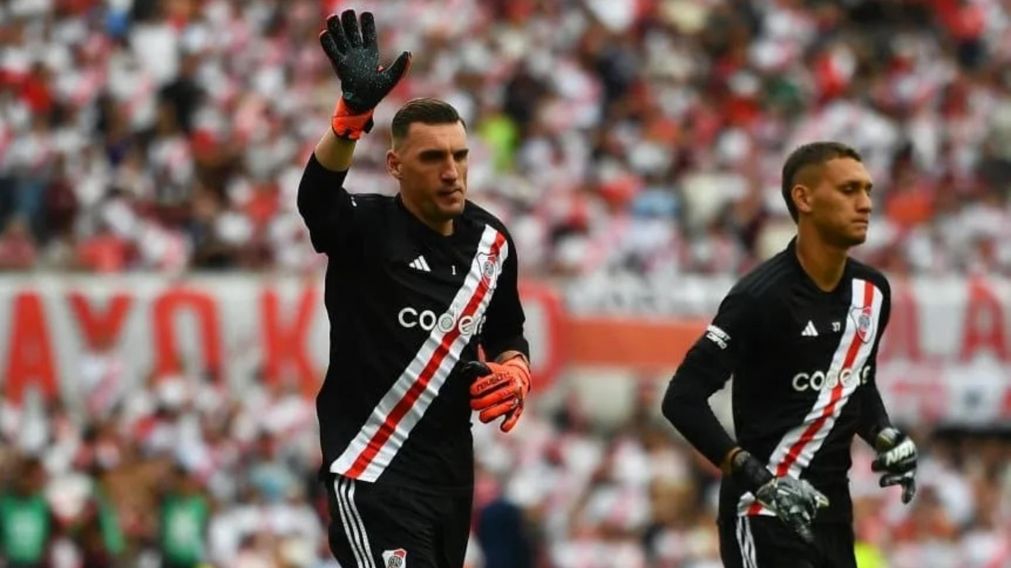 Atento River: Francescoli TOMÓ UNA DECISIÓN sobre la RENOVACIÓN de Armani
