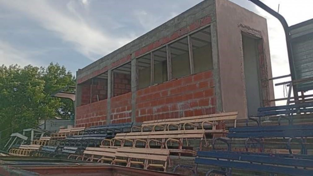 INCREÍBLE: el club que tiene las viejas butacas del Monumental y las pintó con los colores de Boca