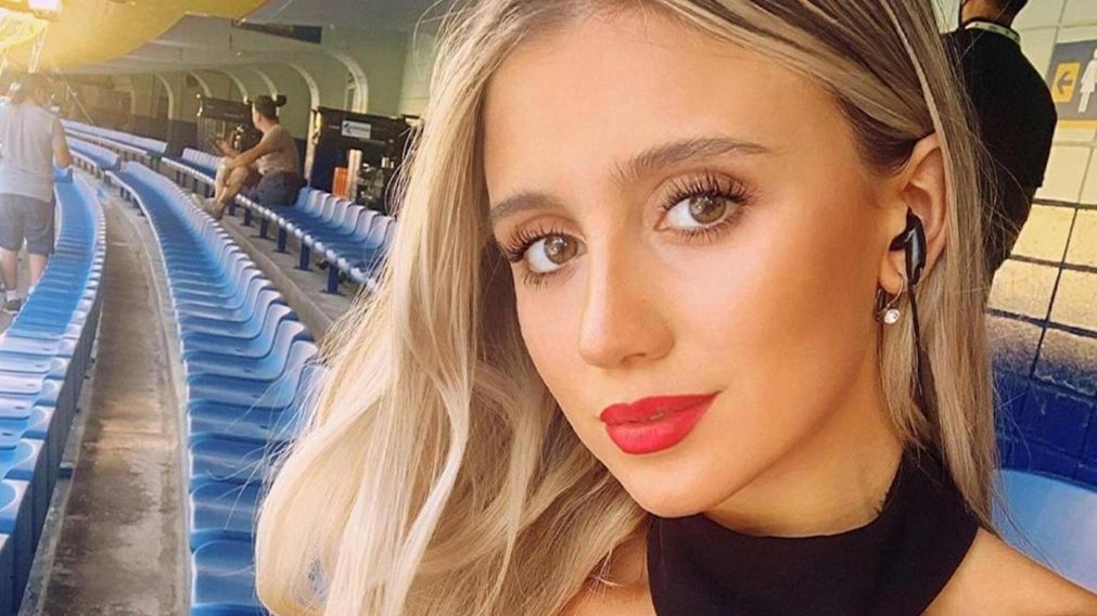 Morena Beltrán y sus PROVOCATIVAS FOTOS en el partido de River por la Supercopa Argentina