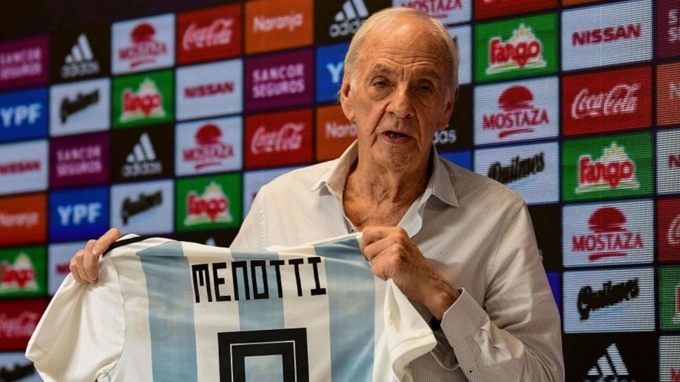 César Menotti fue TAJANTE contra las SAD: "El fútbol está en una lucha cruel con los poderes económicos"