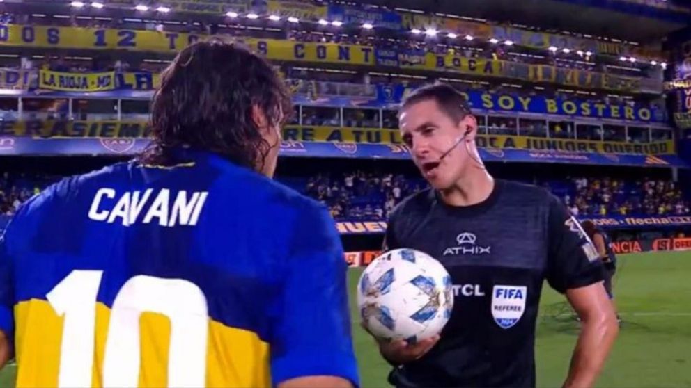 Echavarría LLENÓ DE ELOGIOS a Cavani y le PIDIÓ SU CAMISETA de Boca: el video
