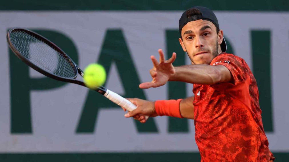 Francisco Cer�ndolo dio el primer paso en el Masters de Indian Wells tras el abandono de su rival