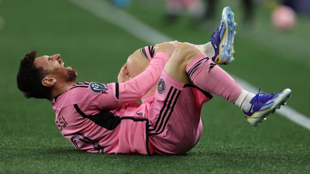 Lionel Messi recibi� un PLANCHAZO CRIMINAL en el empate de Inter Miami ante Nashville SC