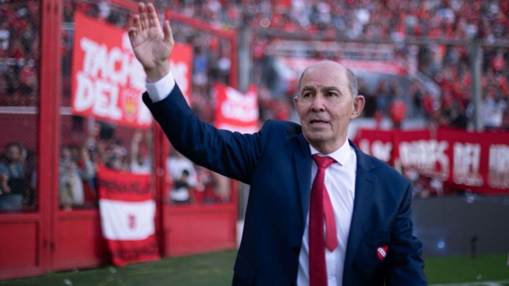 ARDE INDEPENDIENTE: Bochini hizo una triste  reflexi�n sobre el equipo de Tevez
