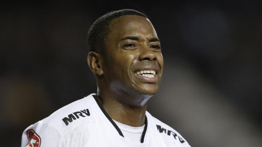 Robinho, condenado por abuso sexual, fue a comer un asado con el plantel de Santos