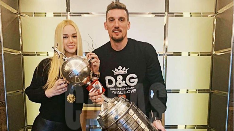 El fuerte posteo de Daniela Rendón, mujer de Armani, tras el escándalo con Lema en el Superclásico River - Boca