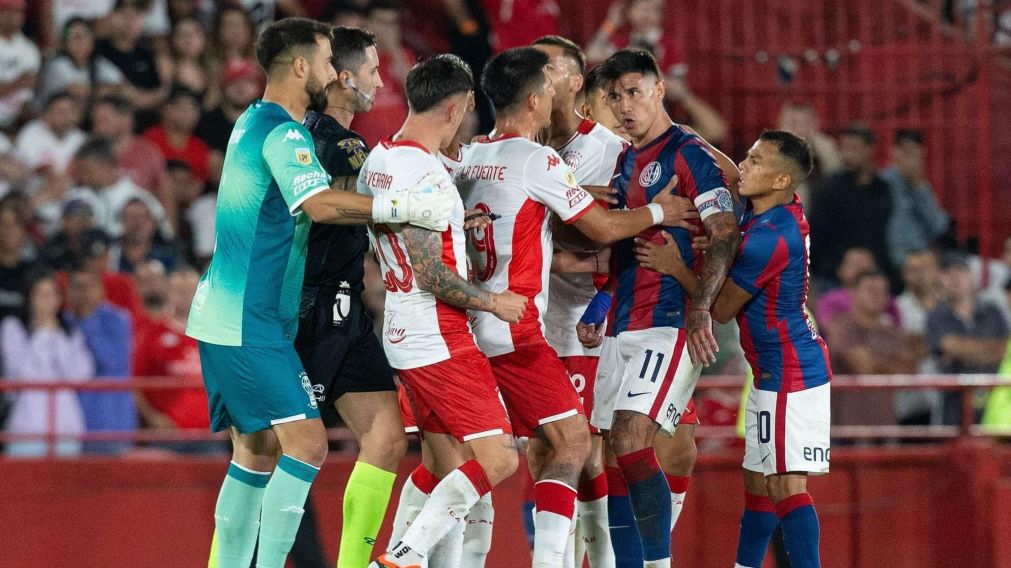 Pussetto destruy� a Adam Bareiro tras el empate entre Hurac�n y San Lorenzo