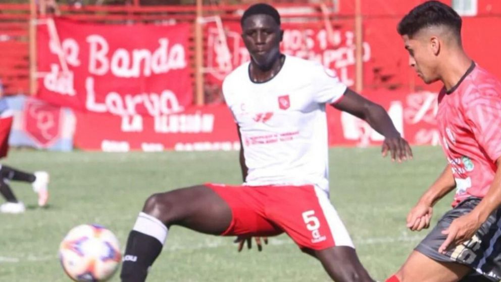 La sorpresiva respuesta del 5 de Cambaceres a Lali Espósito tras compararse con el futbolista