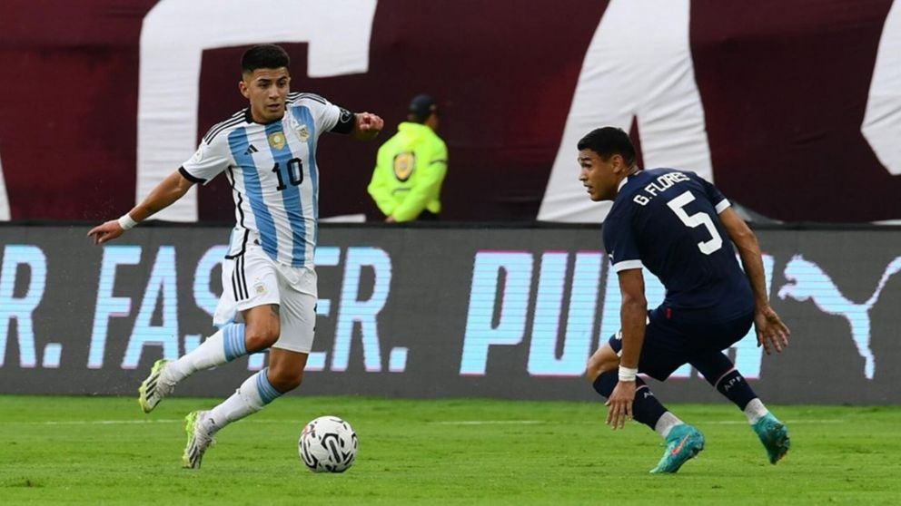 La Selección Argentina sub 23 empató agónicamente ante Paraguay y mantiene viva la ilusión de ir a los Juego Olímpicos 2024