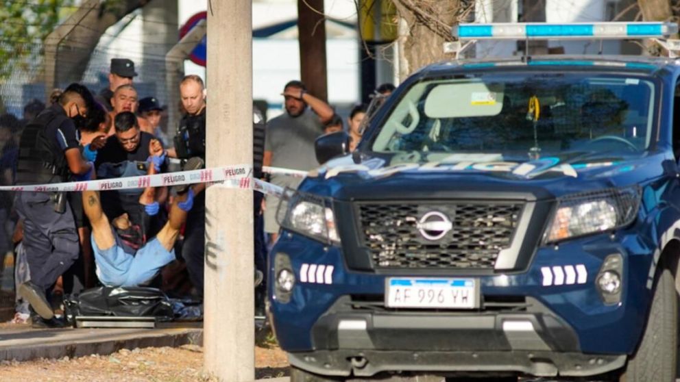 Un hincha de Gimnasia y Esgrima de Mendoza murió tras una lucha entre dos facciones de la barra