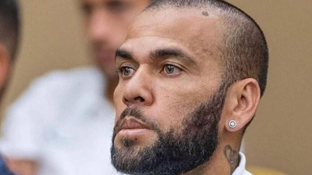 Comienza el juicio a Dani Alves por la acusaci�n de agresi�n sexual: qu� pena piden