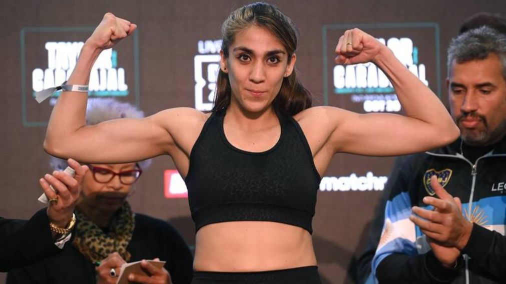 Karen "Burbuja" Carabajal va por el título mundial