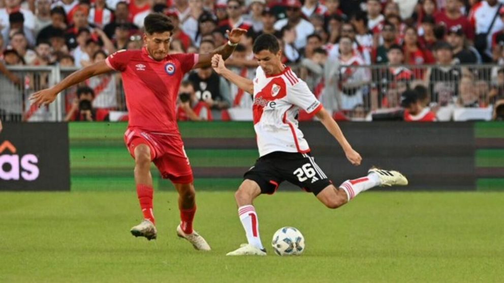 River y Argentinos se repartieron puntos en el inicio de la Copa de la Liga