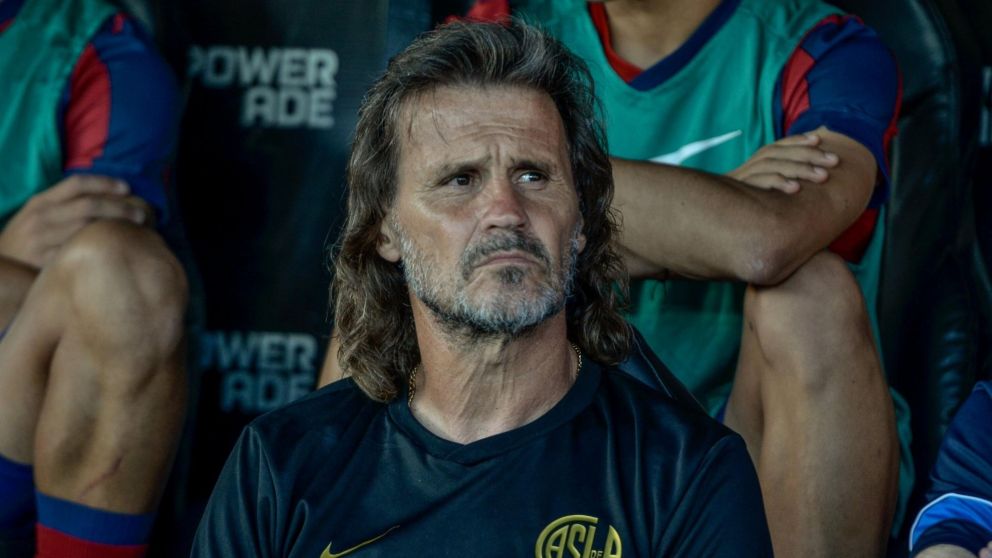 ¡Sufre Insúa!: San Lorenzo pierde a Bareiro y ya tendría su reemplazante