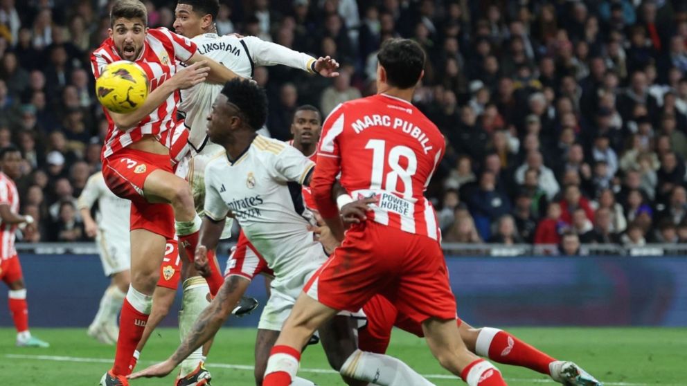 ¡Escándalo total!: el tremendo robo del Real Madrid en el triunfo ante Almería