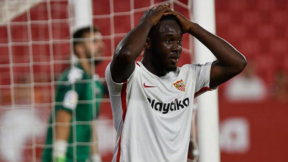 Sevilla echó a un jugador por sobrepeso y el TAS tomó una decisión final con el caso