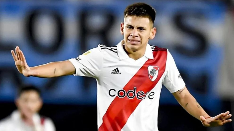 River cerró la venta de Claudio Echeverri al Manchester City: los detalles