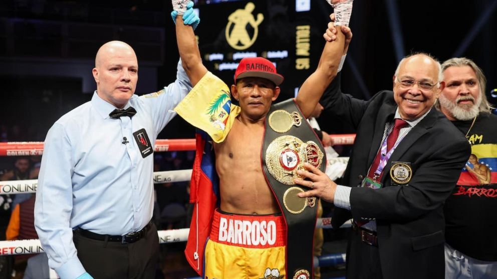 Ismael Barroso y un tsunami de golpes demoledores para ganarle por nocaut a Ohara Davies en el primer round