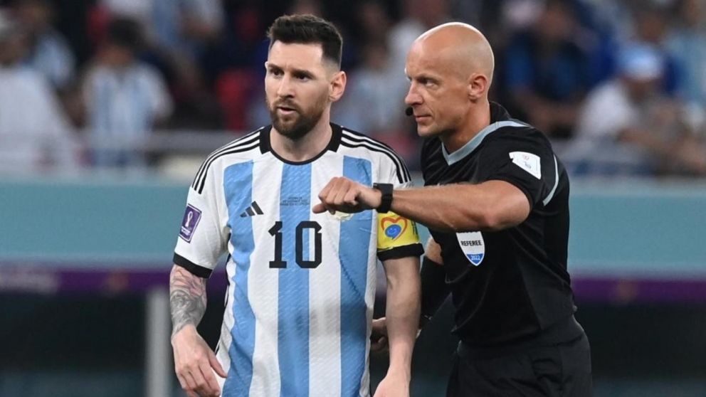 Marciniak fue elegido por la IFFHS como el mejor árbitro del mundo y en la lista no hay argentinos