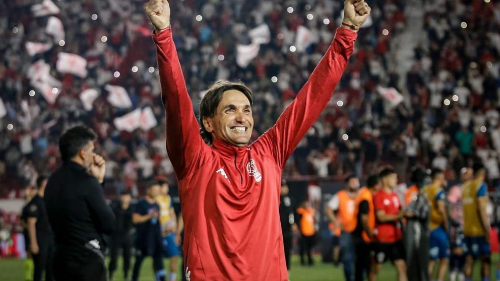 Diego Martínez rescindió su contrato con Huracán y quedó libre para llegar a Boca