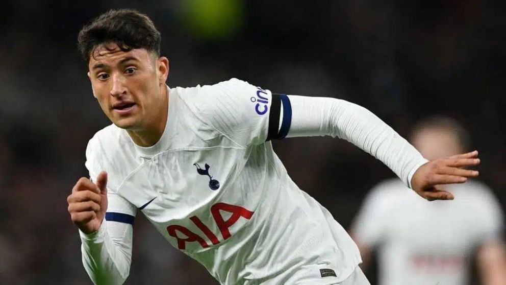 Alejo Véliz metió su primer gol con el Tottenham en la Premier League