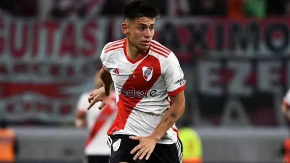 Arde River: Mostaza Merlo destroz� al entorno del Diablito Echeverri