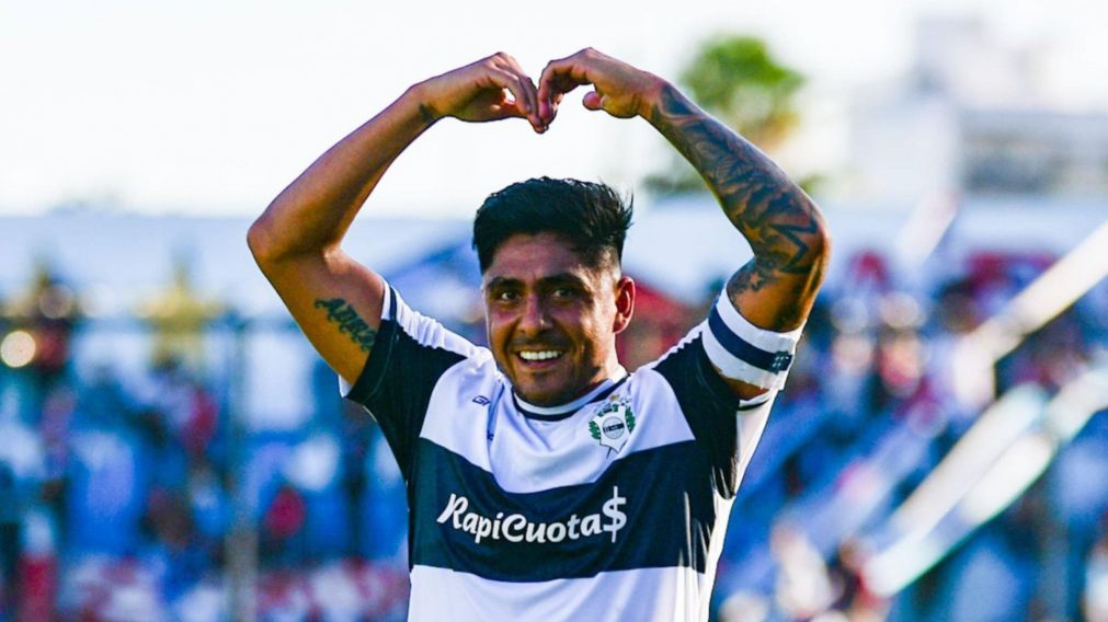 San Lorenzo pensaba que ten�a a Tarragona, pero se durmi� y el goleador se va a jugar a Chile