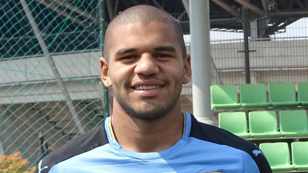 Insólito: Santiago Viera anunció que será refuerzo de San Lorenzo pero no sabe ni con quien habló su representante