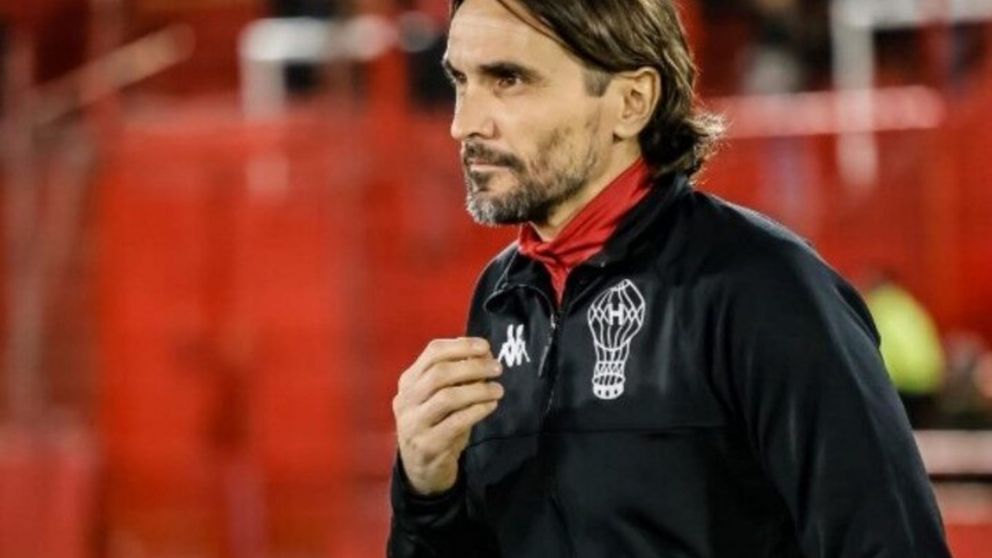 Reunión clave entre Boca y Diego Martínez y la advertencia del presidente de Huracán