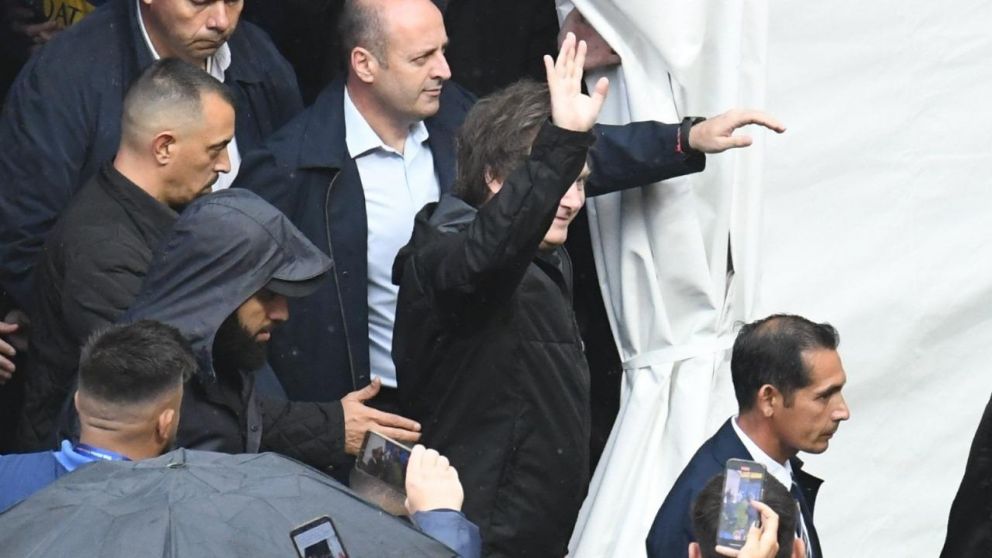 Elecciones en Boca: el presidente Javier Milei cumplió con su palabra y fue a votar