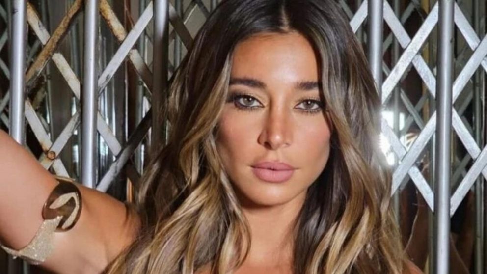 Sol Pérez deslumbró a todo Cancún con una infartante microbikini celeste