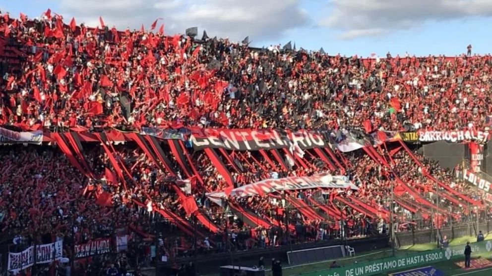 Un hincha de Col�n se suicid� tras el descenso de su equipo a la Primera Nacional