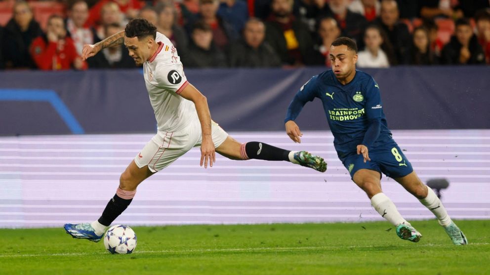Con asistencia de Acuña y expulsión de Ocampos, Sevilla perdió ante PSV y se quedó afuera de la Champions League