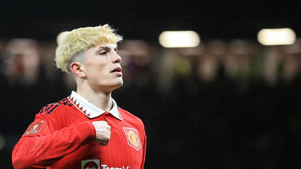 Con un golazo de Garnacho, el Manchester United empató con el Galatasaray en la Champions League