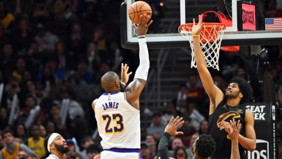 NBA: LeBron James vive una noche especial en Cleveland, victoria de los Lakers y homenaje